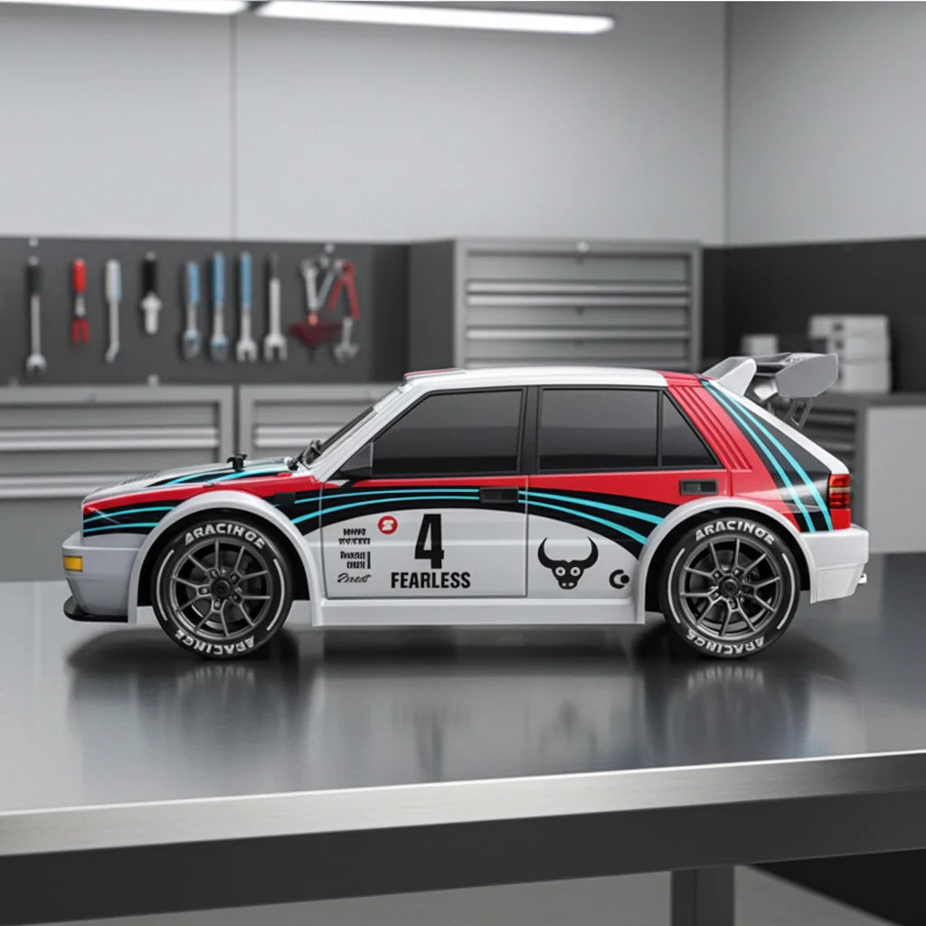 Auto da corsa Delta telecomandata scala 1:24 ricaricabile con cavo USB