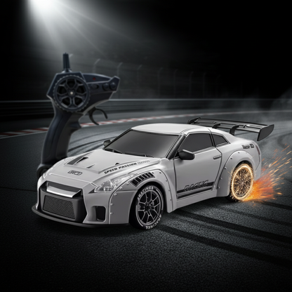 Auto da corsa GTR telecomandata scala 1:24 ricaricabile con cavo USB
