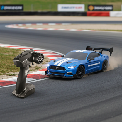 Auto da corsa Shelby GT500 telecomandata scala 1:24 ricaricabile con cavo USB